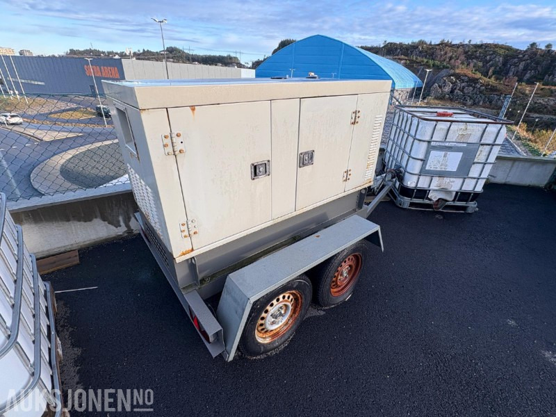2008 Dieselaggregat 18,75 kVA på henger 400/230 V, 3-fase - ציוד בנייה: תמונה 1 2008 Dieselaggregat 18,75 kVA på henger 400/230 V, 3-fase - ציוד בנייה: תמונה 1