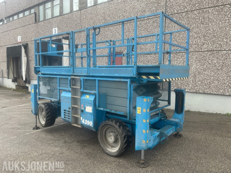 2008 Genie GS4390 - 15m dieseldrevet sakselift - פלטפורמה אווירית: תמונה 2 2008 Genie GS4390 - 15m dieseldrevet sakselift - פלטפורמה אווירית: תמונה 2