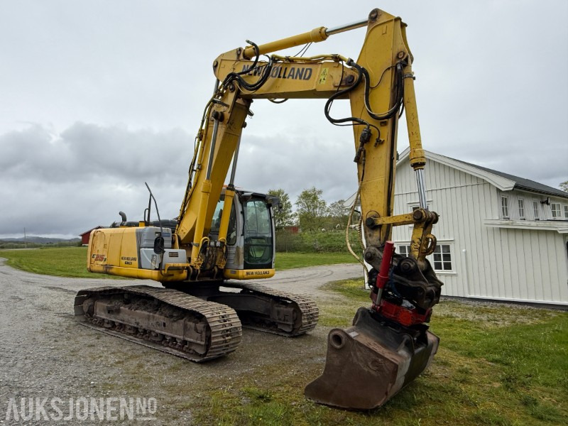2008 Kobelco E215B Beltegraver - 2 skuffer - Rotortilt og leddet bom - מחפר: תמונה 3 2008 Kobelco E215B Beltegraver - 2 skuffer - Rotortilt og leddet bom - מחפר: תמונה 3