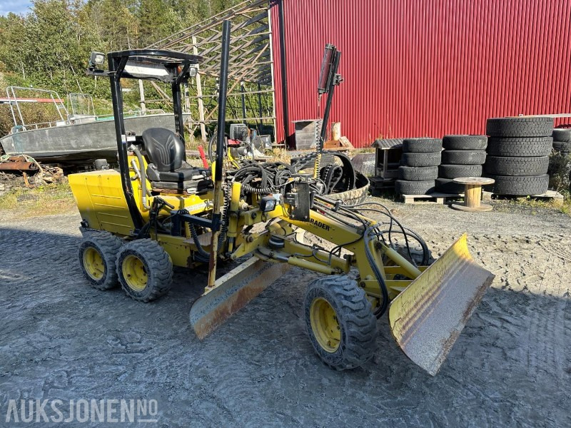 2008 Laser Grader Høvel med maskinstyring og laser - ציוד בנייה: תמונה 2 2008 Laser Grader Høvel med maskinstyring og laser - ציוד בנייה: תמונה 2