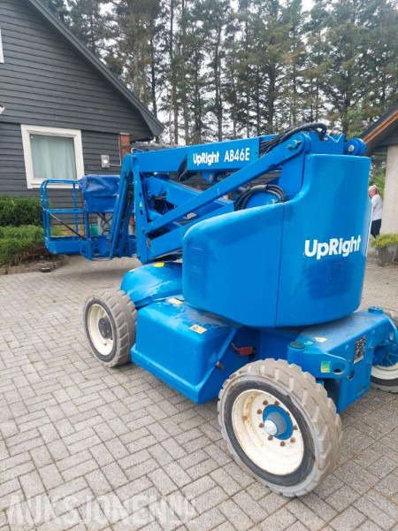 2008 UpRight AB46E bomlift med knekkarm - Arbeidshøyde 16,1 m. - Vekt: 6 700 kg - Timer: 217! - פלטפורמה אווירית: תמונה 4 2008 UpRight AB46E bomlift med knekkarm - Arbeidshøyde 16,1 m. - Vekt: 6 700 kg - Timer: 217! - פלטפורמה אווירית: תמונה 4