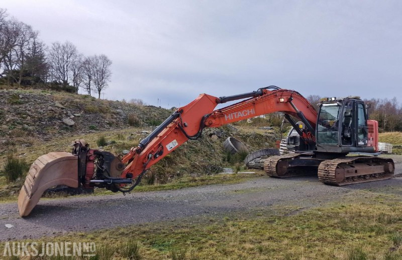 2009 Hitachi ZX225USLC-3 Beltegraver m/GPS/Rototilt med klype/3 skuffer, 12800 timer - מחפר: תמונה 2 2009 Hitachi ZX225USLC-3 Beltegraver m/GPS/Rototilt med klype/3 skuffer, 12800 timer - מחפר: תמונה 2