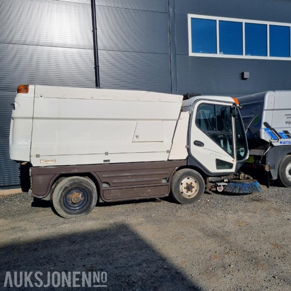 2009 Johnston 5000 Feiebil - Delebil/rep.objekt - ציוד בנייה: תמונה 2 2009 Johnston 5000 Feiebil - Delebil/rep.objekt - ציוד בנייה: תמונה 2