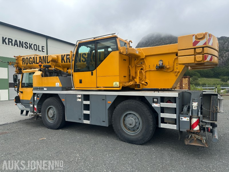 2009 Liebherr LTM1030-2,1 - Mobilkran - עגורן: תמונה 2 2009 Liebherr LTM1030-2,1 - Mobilkran - עגורן: תמונה 2