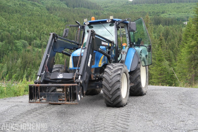 2009 New Holland T5060 Traktor / 8550 timer - טרקטור חקלאי: תמונה 2 2009 New Holland T5060 Traktor / 8550 timer - טרקטור חקלאי: תמונה 2