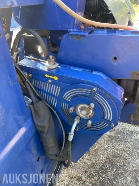 מכונה חקלאית 2009 Tajfun RCA 400 JOY vedmaskin med løftebord: תמונה 9