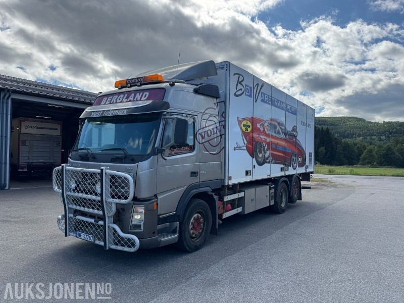 2009 Volvo FM440 - Skapbil - Lastebil med skap, full sideåpning, løftelem m/fjernkontroll - משאית תיבה: תמונה 1 2009 Volvo FM440 - Skapbil - Lastebil med skap, full sideåpning, løftelem m/fjernkontroll - משאית תיבה: תמונה 1