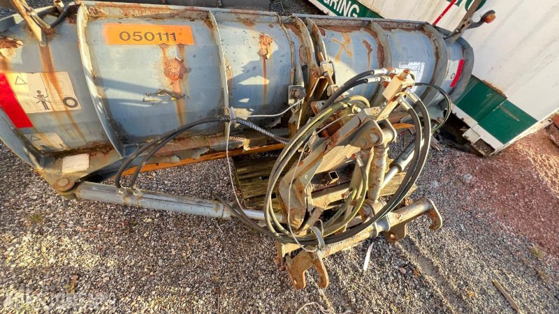 2010 Brøyteskjær - ציוד בנייה: תמונה 3 2010 Brøyteskjær - ציוד בנייה: תמונה 3