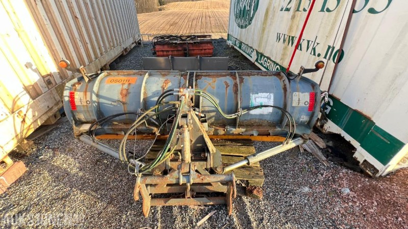 2010 Brøyteskjær - ציוד בנייה: תמונה 1 2010 Brøyteskjær - ציוד בנייה: תמונה 1