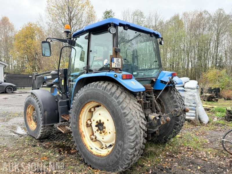 2010 New Holland T5070 traktor / Trima frontlaster / 4X4 - טרקטור חקלאי: תמונה 3 2010 New Holland T5070 traktor / Trima frontlaster / 4X4 - טרקטור חקלאי: תמונה 3