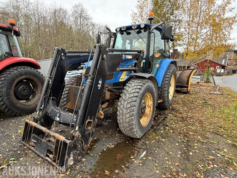 2010 New Holland T5070 traktor / Trima frontlaster / 4X4 - טרקטור חקלאי: תמונה 1 2010 New Holland T5070 traktor / Trima frontlaster / 4X4 - טרקטור חקלאי: תמונה 1