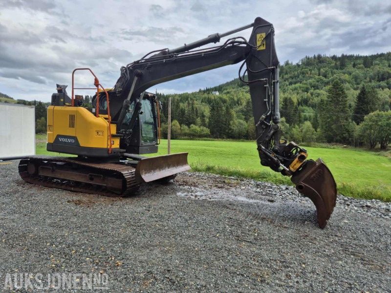 2010 Volvo EC145EL ENGCON TILTROTATOR SENTRALSMØRING 7474 timer - מחפר: תמונה 3 2010 Volvo EC145EL ENGCON TILTROTATOR SENTRALSMØRING 7474 timer - מחפר: תמונה 3