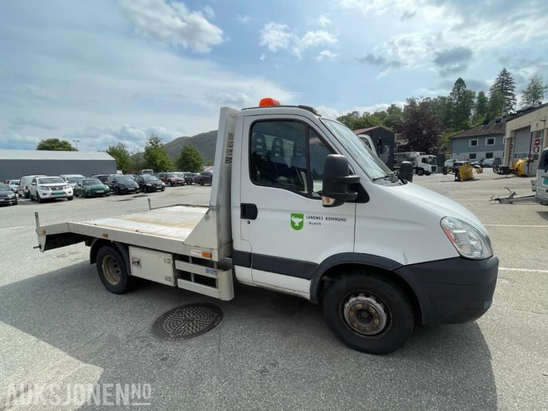 2011 Iveco Daily 70C17 maskinfrakter - En eier - Ny EU - Krok - 3 seter - Arbeidslys - Tillatt totalvekt 7000 kg. - 130392 km. - משאית: תמונה 2 2011 Iveco Daily 70C17 maskinfrakter - En eier - Ny EU - Krok - 3 seter - Arbeidslys - Tillatt totalvekt 7000 kg. - 130392 km. - משאית: תמונה 2