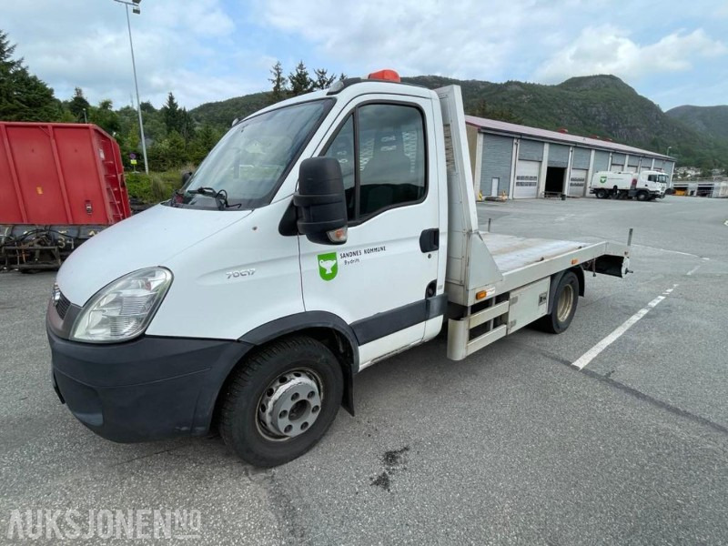 2011 Iveco Daily 70C17 maskinfrakter - En eier - Ny EU - Krok - 3 seter - Arbeidslys - Tillatt totalvekt 7000 kg. - 130392 km. - משאית: תמונה 1 2011 Iveco Daily 70C17 maskinfrakter - En eier - Ny EU - Krok - 3 seter - Arbeidslys - Tillatt totalvekt 7000 kg. - 130392 km. - משאית: תמונה 1
