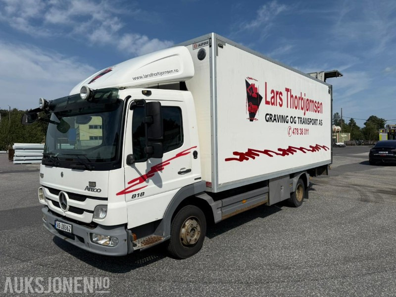 2011 Mercedes-Benz 818L Skapbil m/ støtpute - משאית תיבה: תמונה 1 2011 Mercedes-Benz 818L Skapbil m/ støtpute - משאית תיבה: תמונה 1