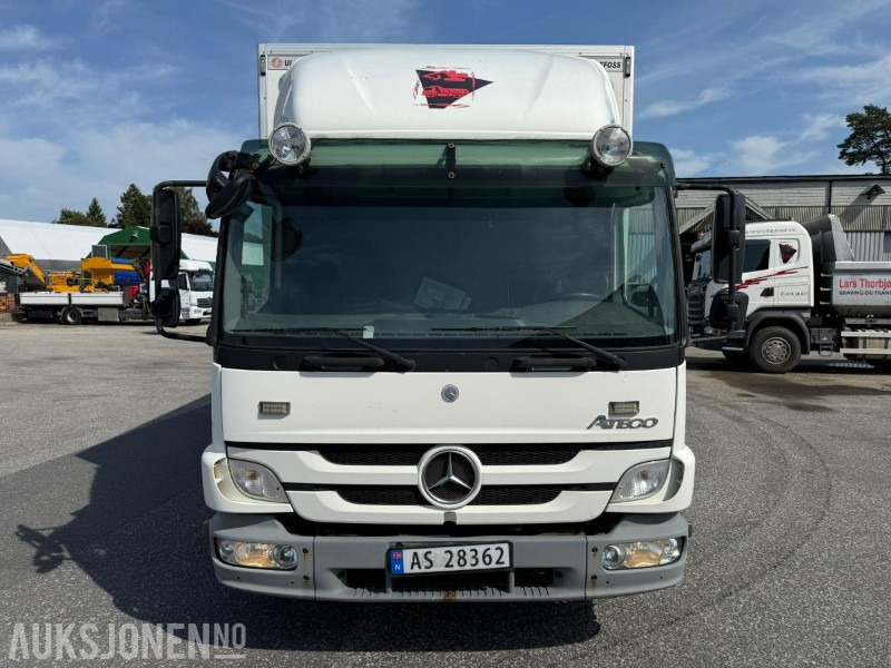 2011 Mercedes-Benz 818L Skapbil m/ støtpute - משאית תיבה: תמונה 2 2011 Mercedes-Benz 818L Skapbil m/ støtpute - משאית תיבה: תמונה 2