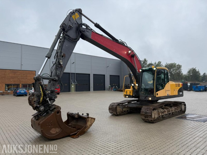 2011 Volvo EC210CL BELTEGRAVER ROTOTILT SENTRALSMØRING SERVICEHISTORIKK 2 SKUFFER - מחפר: תמונה 1 2011 Volvo EC210CL BELTEGRAVER ROTOTILT SENTRALSMØRING SERVICEHISTORIKK 2 SKUFFER - מחפר: תמונה 1