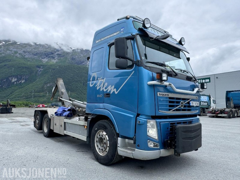 2011 Volvo FH 13 - 540 - Krokbil - Brøyterigget - Fjernstyrt JOAB krokløft - S90 sandstrøere - משאית הרמת וו: תמונה 3 2011 Volvo FH 13 - 540 - Krokbil - Brøyterigget - Fjernstyrt JOAB krokløft - S90 sandstrøere - משאית הרמת וו: תמונה 3