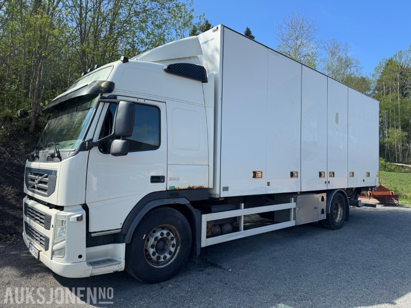 2011 Volvo FM-330 skapbil med full sideåpning og løftelem - משאית תיבה: תמונה 1 2011 Volvo FM-330 skapbil med full sideåpning og løftelem - משאית תיבה: תמונה 1