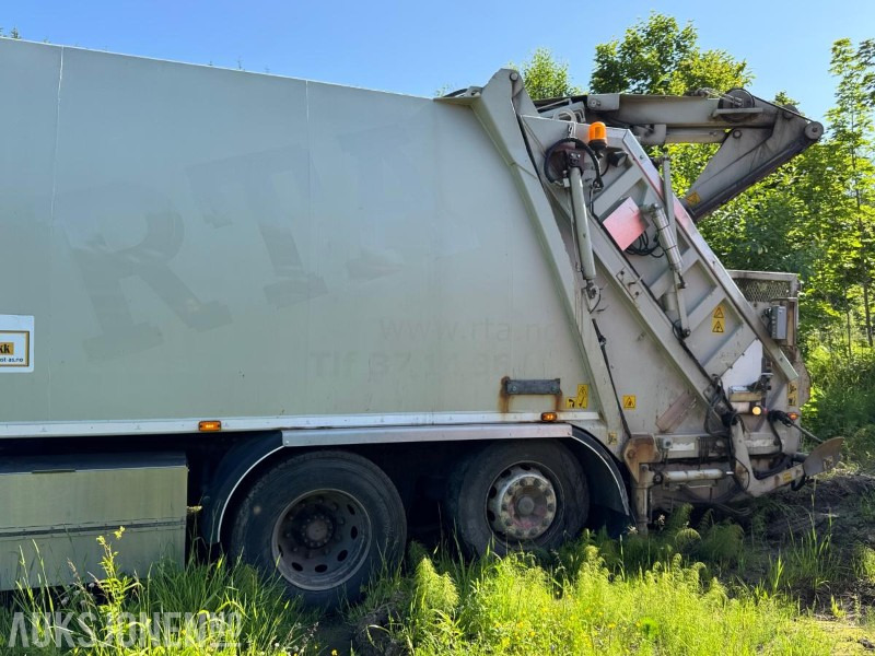 2011 Volvo FM6X2 komprimatorbil med kran / EU-godkjent - משאית אשפה: תמונה 3 2011 Volvo FM6X2 komprimatorbil med kran / EU-godkjent - משאית אשפה: תמונה 3