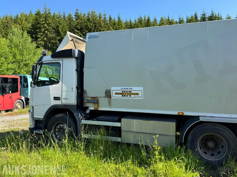 2011 Volvo FM6X2 komprimatorbil med kran / EU-godkjent - משאית אשפה: תמונה 2 2011 Volvo FM6X2 komprimatorbil med kran / EU-godkjent - משאית אשפה: תמונה 2