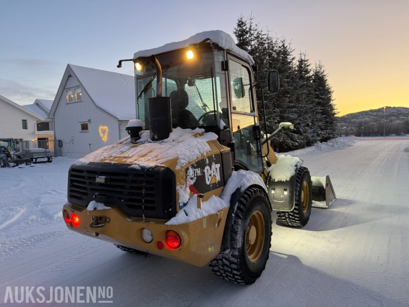 2012 Cat 907H2 - Planeringsskuffe - Pallegaffler - 3646T - מעמיס גלגלים: תמונה 4 2012 Cat 907H2 - Planeringsskuffe - Pallegaffler - 3646T - מעמיס גלגלים: תמונה 4