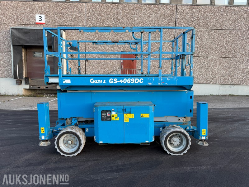 2012 Genie GS-4069 terrenggående sakselift med arbeidshøyde på 14 meter og løftekapasitet på 363 kg - פלטפורמה אווירית: תמונה 1 2012 Genie GS-4069 terrenggående sakselift med arbeidshøyde på 14 meter og løftekapasitet på 363 kg - פלטפורמה אווירית: תמונה 1