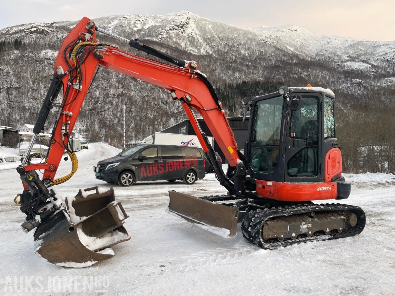 2012 Kubota KX057-4 Gravemaskin med tiltrotator, tre skuffer, kun 4408 timer - מיני מחפר: תמונה 1 2012 Kubota KX057-4 Gravemaskin med tiltrotator, tre skuffer, kun 4408 timer - מיני מחפר: תמונה 1