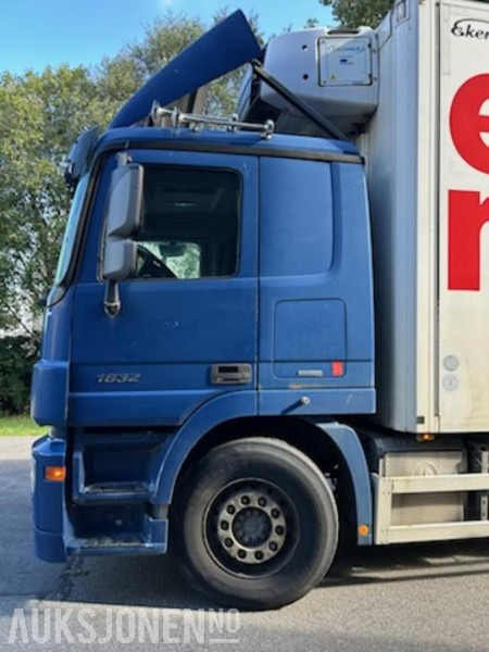 2012 Mercedes-Benz ACTROS skapbil/thermo med frys - Bilen har full service historikk - 573000 km. - משאית תיבה: תמונה 4 2012 Mercedes-Benz ACTROS skapbil/thermo med frys - Bilen har full service historikk - 573000 km. - משאית תיבה: תמונה 4
