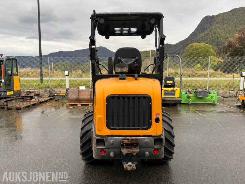 2013 Hymax V452T HD 1814 timer. Minihjullaster / kompakthjullaster - מעמיס גלגלים: תמונה 4 2013 Hymax V452T HD 1814 timer. Minihjullaster / kompakthjullaster - מעמיס גלגלים: תמונה 4