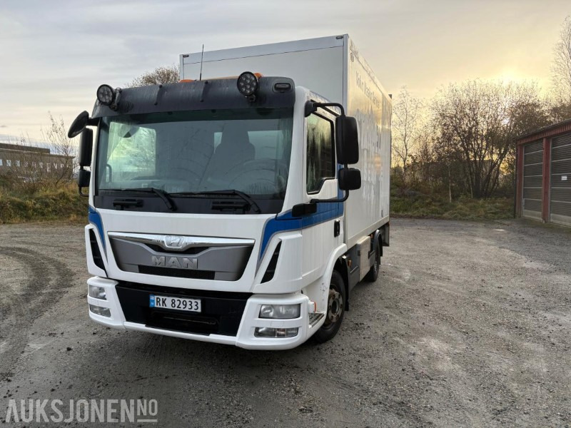 2013 MAN TGL8 220 4X2 Euro6T 3 seter servicevogn C1-reg. - משאית תיבה: תמונה 1 2013 MAN TGL8 220 4X2 Euro6T 3 seter servicevogn C1-reg. - משאית תיבה: תמונה 1