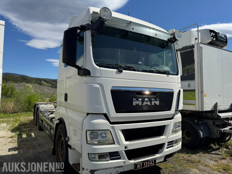 2013 MAN TGX 26.480 chassis med containerfester - מוביל מכולות/ משאית החלפת גוף: תמונה 2 2013 MAN TGX 26.480 chassis med containerfester - מוביל מכולות/ משאית החלפת גוף: תמונה 2