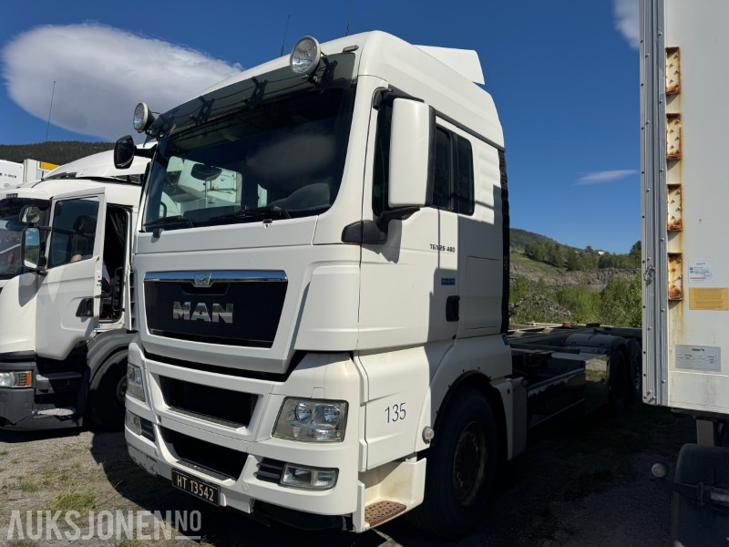 2013 MAN TGX 26.480 chassis med containerfester - מוביל מכולות/ משאית החלפת גוף: תמונה 1 2013 MAN TGX 26.480 chassis med containerfester - מוביל מכולות/ משאית החלפת גוף: תמונה 1