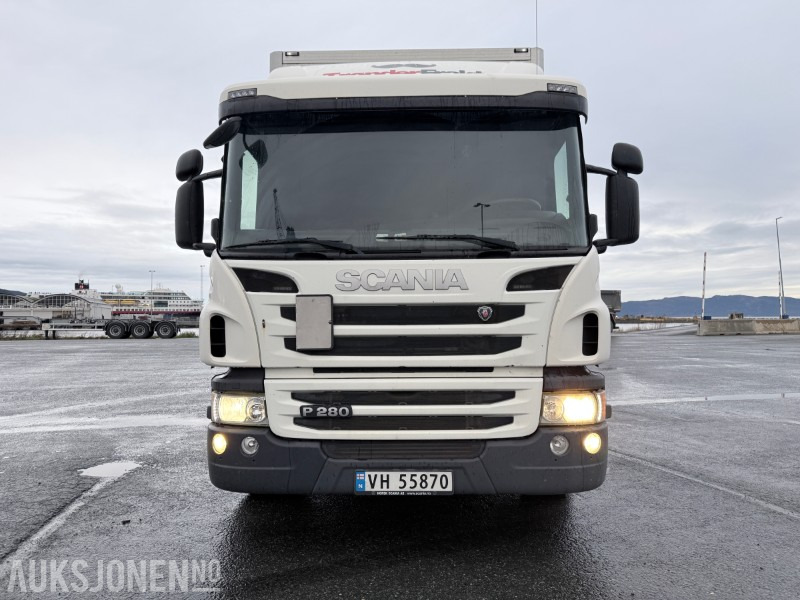 2013 Scania P280 4x2 skapbil med full sideåpning - משאית תיבה: תמונה 2 2013 Scania P280 4x2 skapbil med full sideåpning - משאית תיבה: תמונה 2