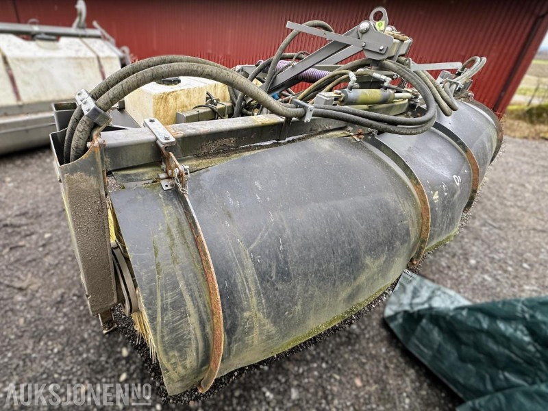 2014 HOLMS SH-3.0 FEIEKOST MED VANNTANKER OG STØVDEMPING - צרופה עבור מכונת בנייה: תמונה 4 2014 HOLMS SH-3.0 FEIEKOST MED VANNTANKER OG STØVDEMPING - צרופה עבור מכונת בנייה: תמונה 4