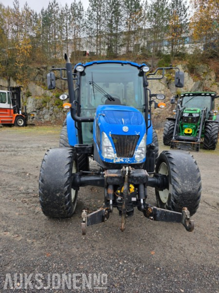 2014 New Holland T4.75 front hydraulikk P2 3600 timer - טרקטור חקלאי: תמונה 3 2014 New Holland T4.75 front hydraulikk P2 3600 timer - טרקטור חקלאי: תמונה 3