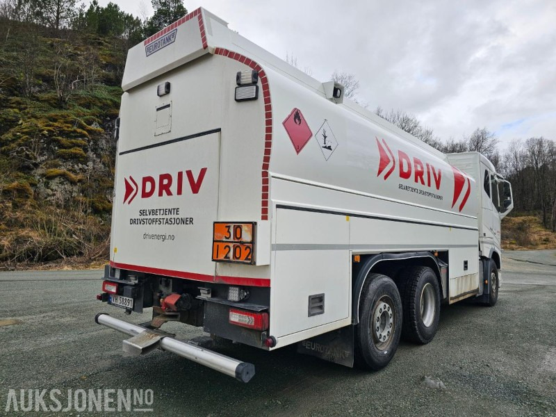 2014 Volvo FH 540 6x2 med tankpåbygg med fem rom - משאית מכל: תמונה 4 2014 Volvo FH 540 6x2 med tankpåbygg med fem rom - משאית מכל: תמונה 4