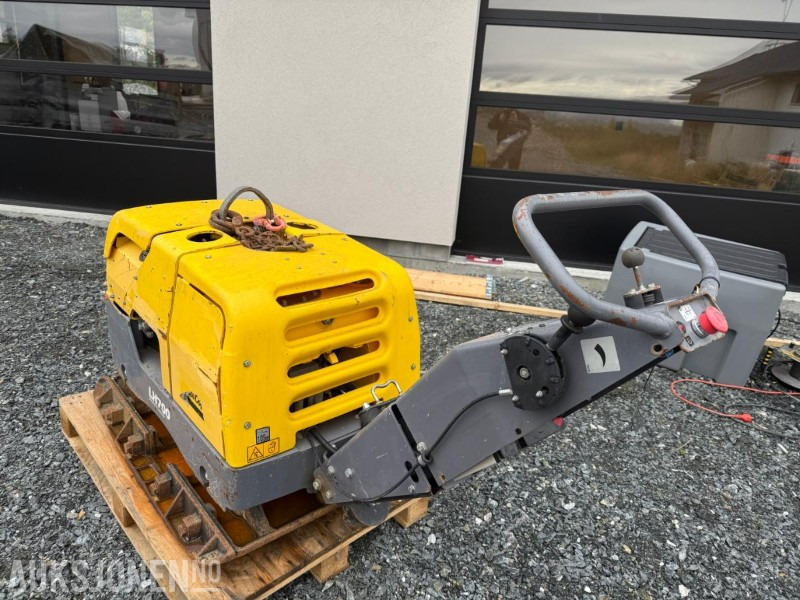 - 2015 Atlas Copco LH 700 Vibroplate - רולר: תמונה 3 - 2015 Atlas Copco LH 700 Vibroplate - רולר: תמונה 3