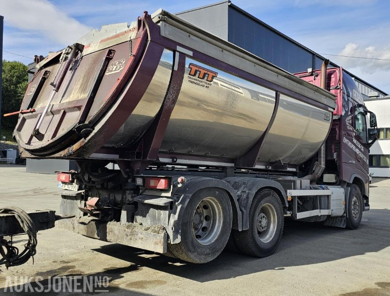 2015 Volvo FH540 6X2 brøyterigget med Norslep tippkasse og asfaltbalje - מזהיר: תמונה 4 2015 Volvo FH540 6X2 brøyterigget med Norslep tippkasse og asfaltbalje - מזהיר: תמונה 4