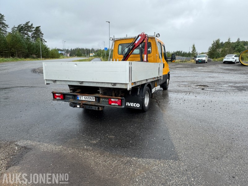 2017 Iveco Daily dobbelkabin m/kran, Webasto, innredning, inverter og vinterhjul - משאית צד נופל/ שטוחה: תמונה 5 2017 Iveco Daily dobbelkabin m/kran, Webasto, innredning, inverter og vinterhjul - משאית צד נופל/ שטוחה: תמונה 5
