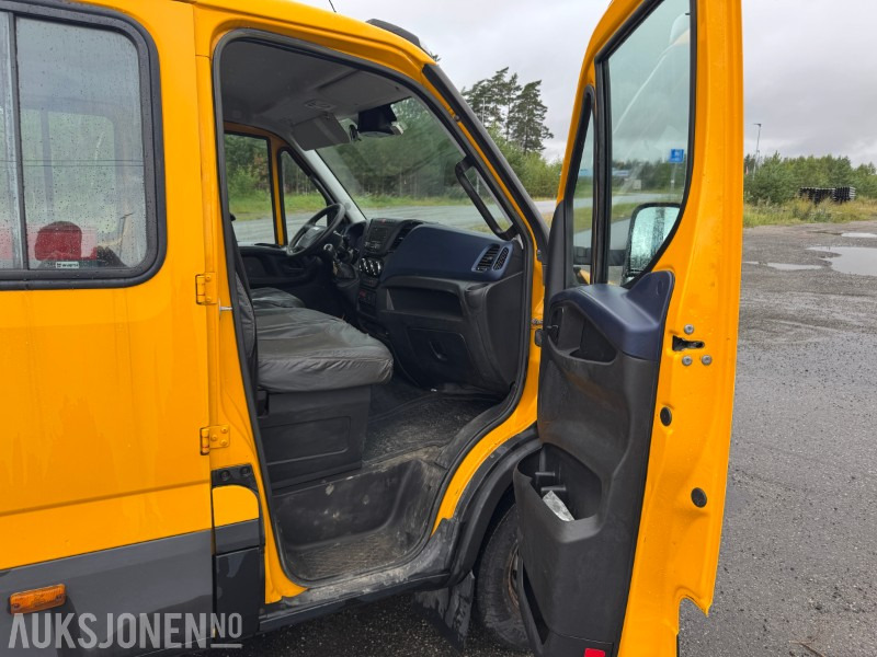 הַחכָּרָה  2017 Iveco Daily dobbelkabin m/kran, Webasto, innredning, inverter og vinterhjul 2017 Iveco Daily dobbelkabin m/kran, Webasto, innredning, inverter og vinterhjul: תמונה 19