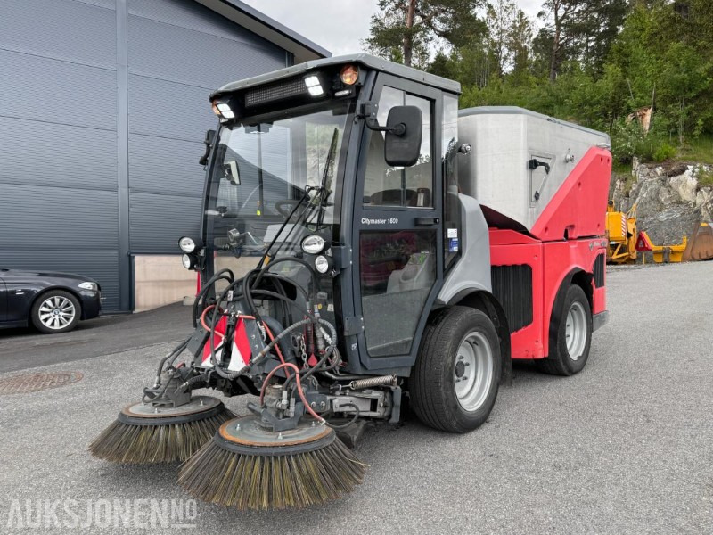 כלי רכב עירוני/ מיוחד 2018 Hako Citymaster 1600 - Vei, gate og gulv feiemaskin - Redskapsbærer med kosteaggregat for gang/vei og børsteaggregat for gulv: תמונה 1