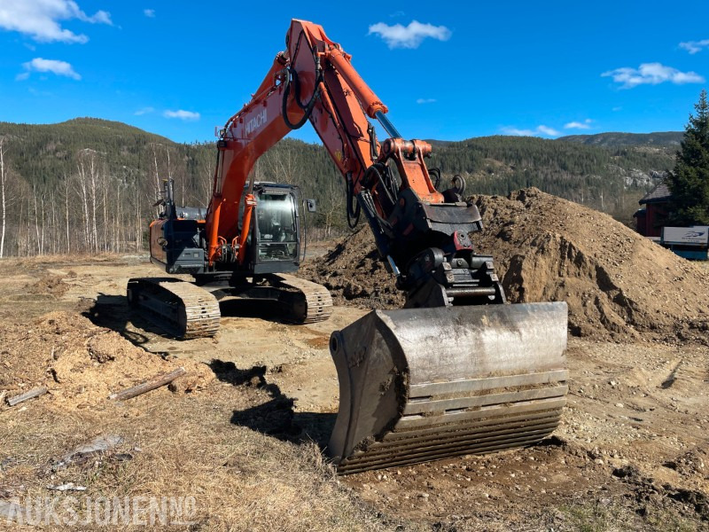 2018 Hitachi ZX210 LC-6/Rototilt/OilQuick/Leica GPS/Kamera/LED - מחפר: תמונה 2 2018 Hitachi ZX210 LC-6/Rototilt/OilQuick/Leica GPS/Kamera/LED - מחפר: תמונה 2