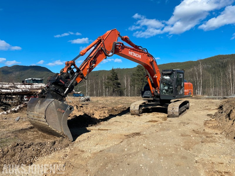 2018 Hitachi ZX210 LC-6/Rototilt/OilQuick/Leica GPS/Kamera/LED - מחפר: תמונה 1 2018 Hitachi ZX210 LC-6/Rototilt/OilQuick/Leica GPS/Kamera/LED - מחפר: תמונה 1