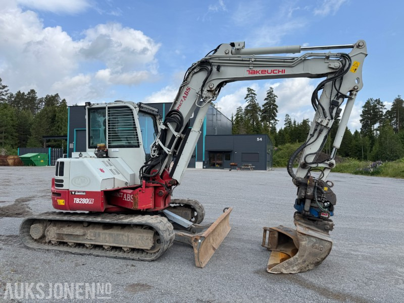 2018 Takeuchi TB280FR – 8,5-tonns gravemaskin med Side-to-Side Boom, tilt, sentralsmøring og 2 skuffer - מחפר: תמונה 5 2018 Takeuchi TB280FR – 8,5-tonns gravemaskin med Side-to-Side Boom, tilt, sentralsmøring og 2 skuffer - מחפר: תמונה 5