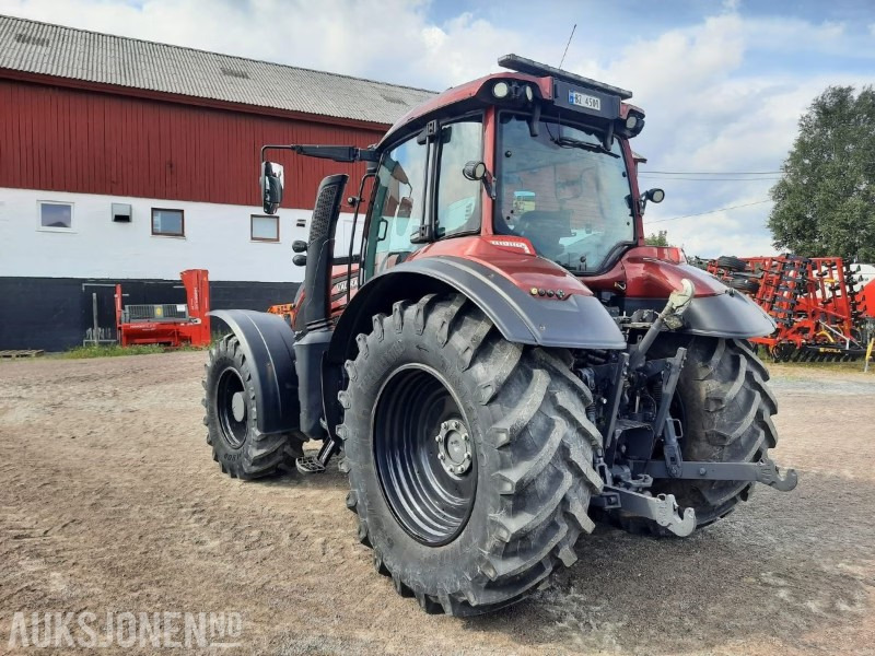 2018 Valtra T234DST traktor - 50 km/t - EU godkjent til 2026 - Elektronisk hydraulikk - Fjærende foraksel - Fronthydraulikk - Klimaanlegg - טרקטור חקלאי: תמונה 5 2018 Valtra T234DST traktor - 50 km/t - EU godkjent til 2026 - Elektronisk hydraulikk - Fjærende foraksel - Fronthydraulikk - Klimaanlegg - טרקטור חקלאי: תמונה 5