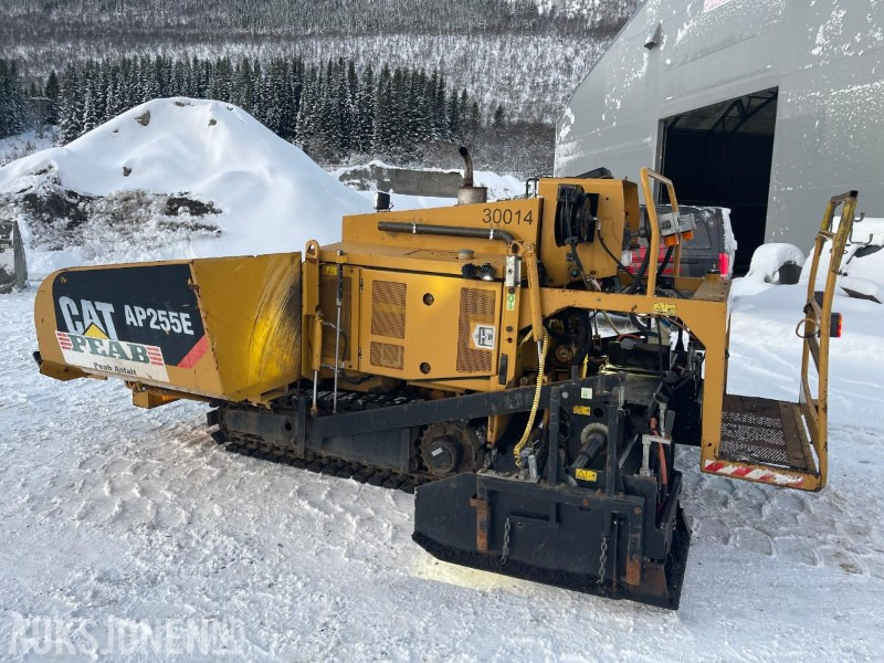2019 Cat AP255E Beltegående asfaltutlegger, kun 1655 timer ! - ציוד בנייה: תמונה 3 2019 Cat AP255E Beltegående asfaltutlegger, kun 1655 timer ! - ציוד בנייה: תמונה 3