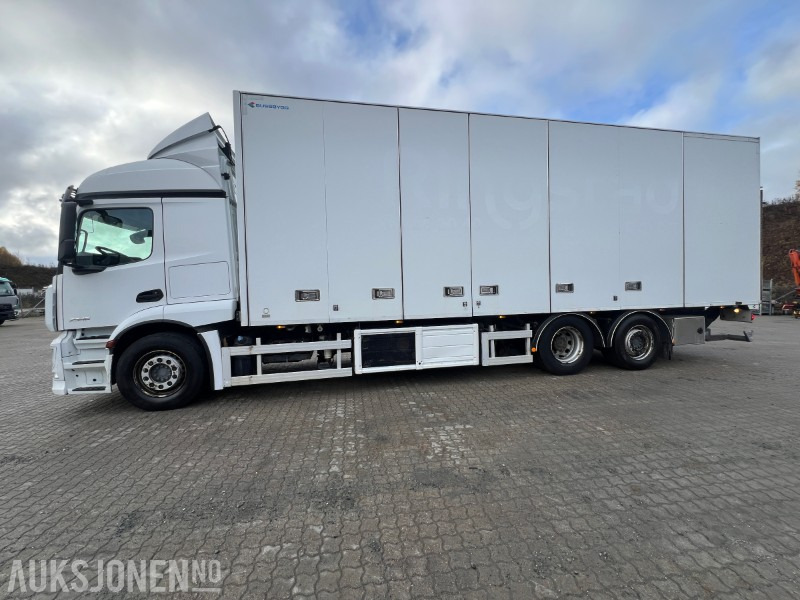 2019 Mercedes-Benz Actros 2546 Bussbygg m/sideåpning og Carrieraggregat - משאית תיבה: תמונה 2 2019 Mercedes-Benz Actros 2546 Bussbygg m/sideåpning og Carrieraggregat - משאית תיבה: תמונה 2