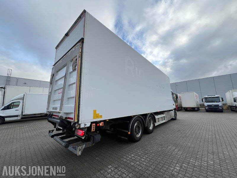 2019 Mercedes-Benz Actros 2546 Bussbygg m/sideåpning og Carrieraggregat - משאית תיבה: תמונה 5 2019 Mercedes-Benz Actros 2546 Bussbygg m/sideåpning og Carrieraggregat - משאית תיבה: תמונה 5