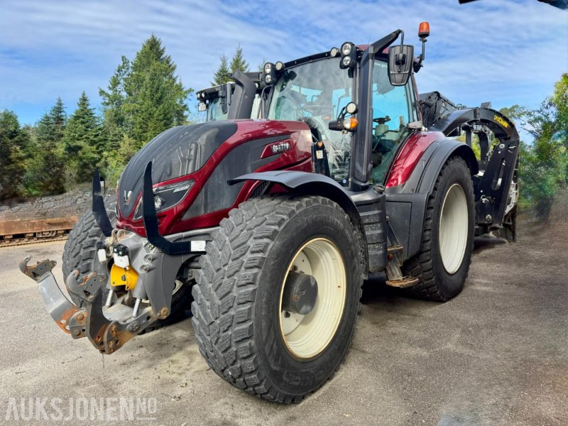 2019 Valtra T234 - Traktor - Frontlaster - Skuffe - Eu-godkjent til 12/25 - Timer: 3543 - טרקטור חקלאי: תמונה 1 2019 Valtra T234 - Traktor - Frontlaster - Skuffe - Eu-godkjent til 12/25 - Timer: 3543 - טרקטור חקלאי: תמונה 1